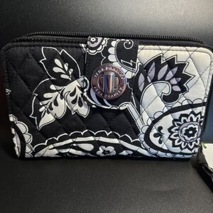 Vera Bradley Turnlock Clutch Wallet "MIDNIGHT PAISLEY"  NWT!